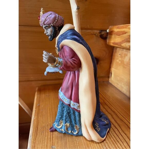 King Purple Turban 8 1/2" Replacement Piece Kirkland 13 Piece Nativity Set 75177 - Picture 4 of 5